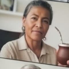 Mujer mayor de 62 de rasgos italo-argentinos